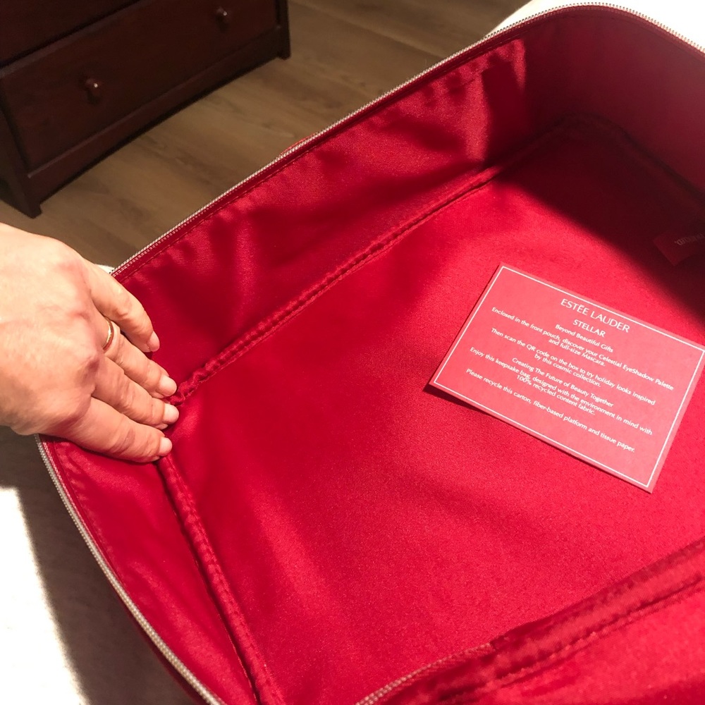 Red bag - Picture 5 of 6